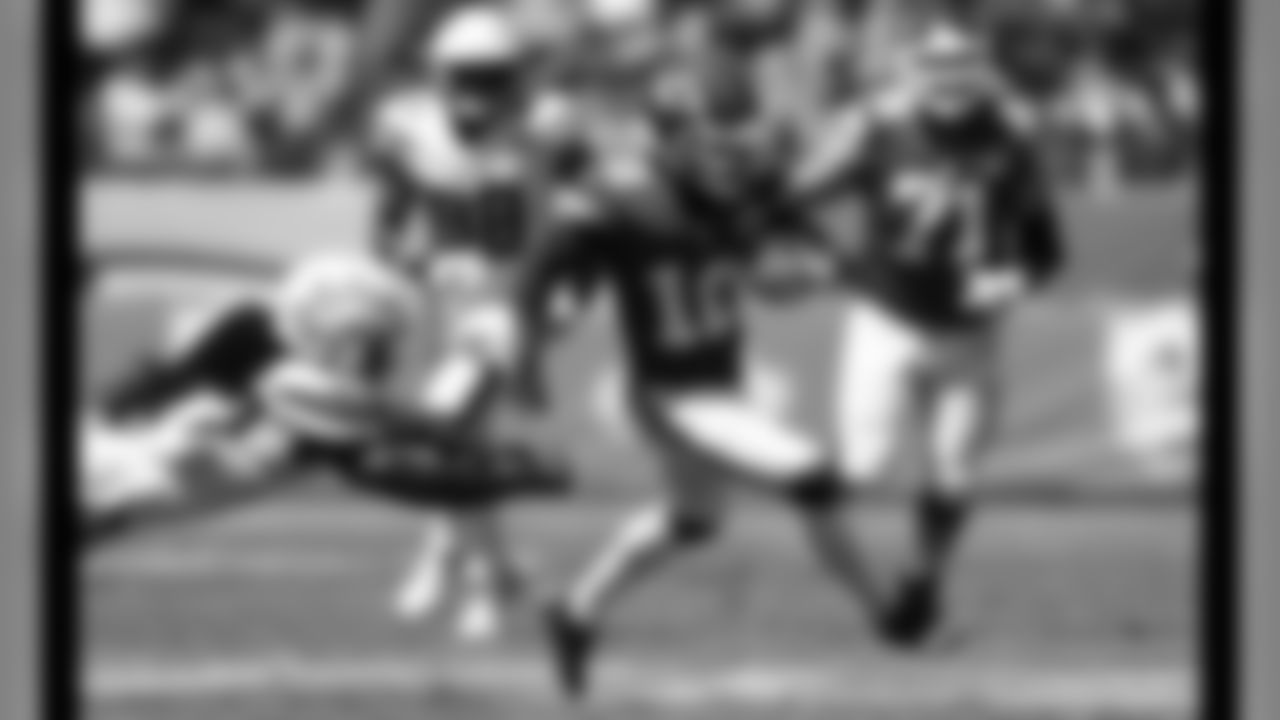 Kansas City Chiefs wide receiver Tyreek Hill (10) during the game against the Chargers on September 9, 2018