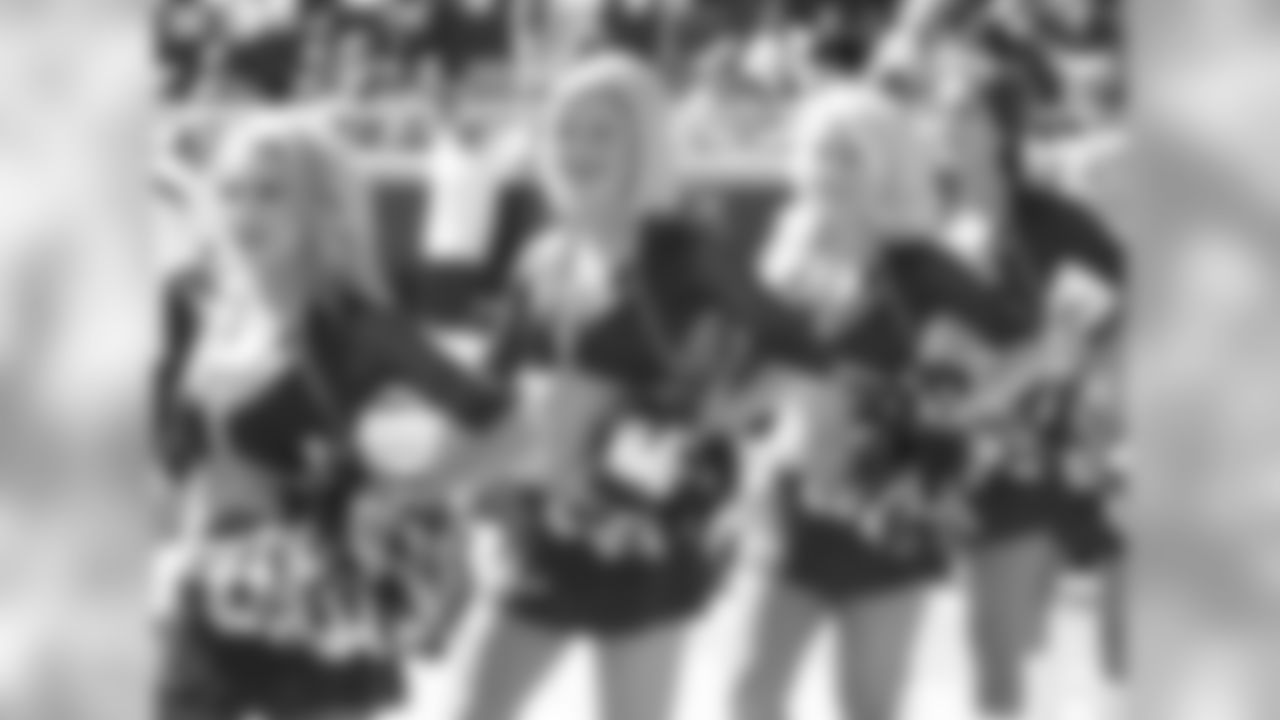 A look at the Kansas City Chiefs Cheerleaders during the Chiefs vs 49ers game
