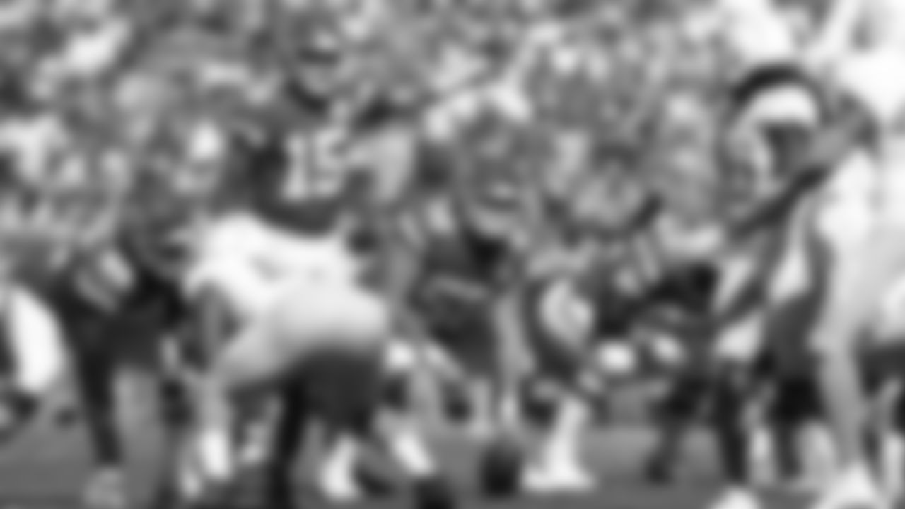 Kansas City Chiefs vs Los Angeles Chargers at GEHA Field at Arrowhead Stadium in Kansas City, MO on September 26, 2021