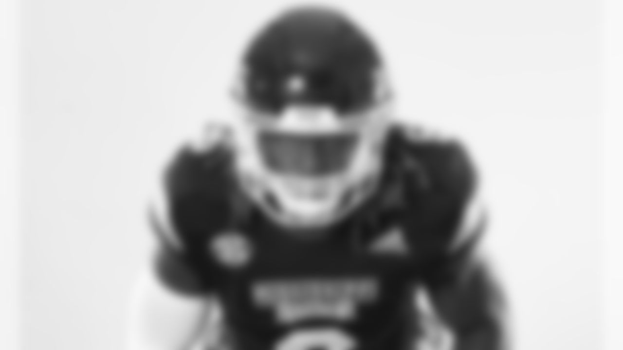 07-26-19 FB Marketing
Willie Gay Jr. #6
Photo by Aaron Cornia