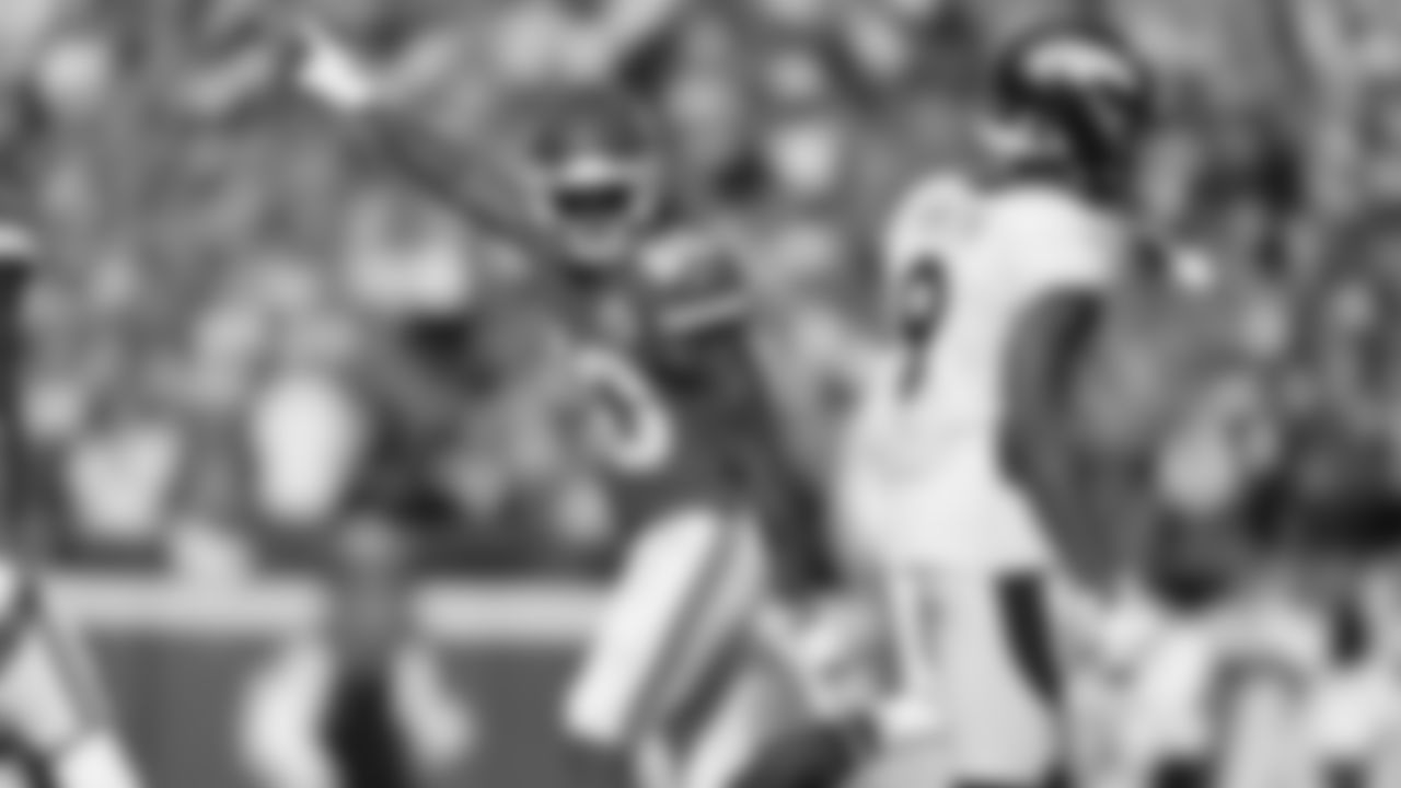 Kansas City Chiefs face off against the Denver Broncos at GEHA Field at Arrowhead Stadium on January 1, 2023.