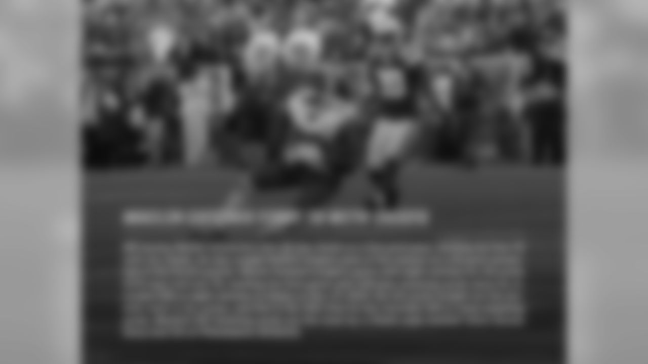 MACLIN CATCHES FIRST TD WITH CHIEFS: WR Jeremy Maclin connected with QB Alex Smith on a five-yard pass, marking his first TD with the Chiefs. He also caught Smith's longest pass of the season on a 61-yard connection in the fourth quarter. Maclin finished tonight's game with eight catches for 141 yards (17.6 avg.) and one TD, marking his first game with 100-plus receiving yards since he recorded 108 on eight catches at Dallas on Nov. 27, 2014. His 141 yards tonight are the seventh most in his career, and this is the 14th time he has recorded 100 or more receiving yards. Maclin's 141 receiving yards are the most by a Chiefs wide receiver since Donnie Avery had 141 at Philadelphia (9/19/13).