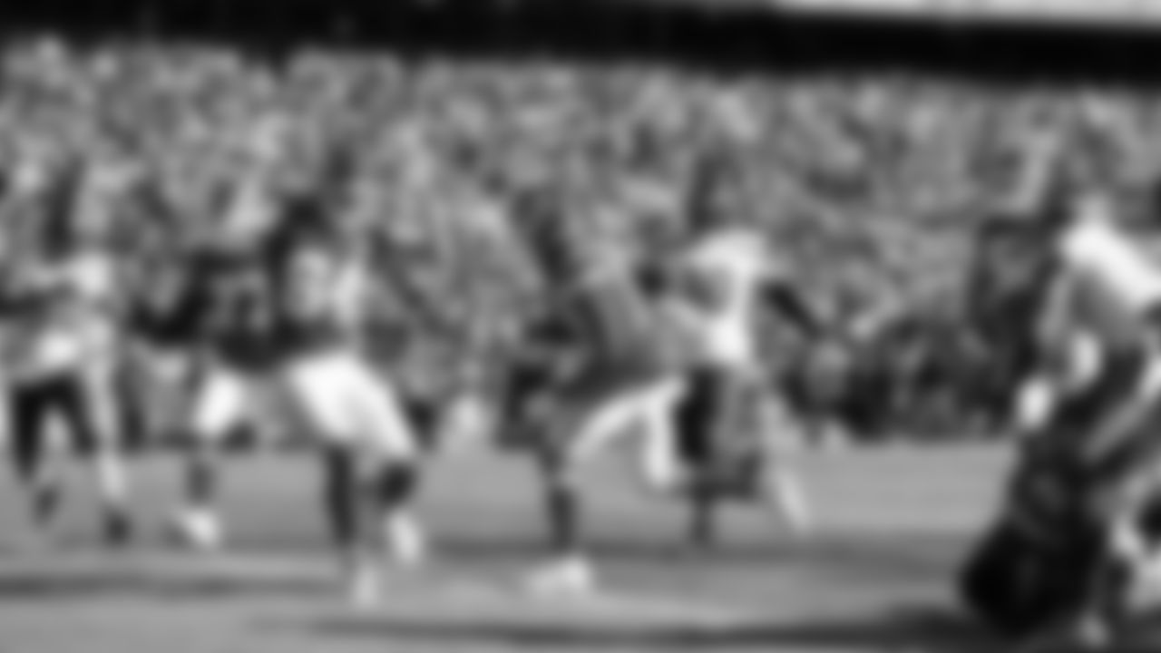 Kansas City Chiefs face off against the Seattle Seahawks at GEHA Field at Arrowhead Stadium on December 24, 2022.