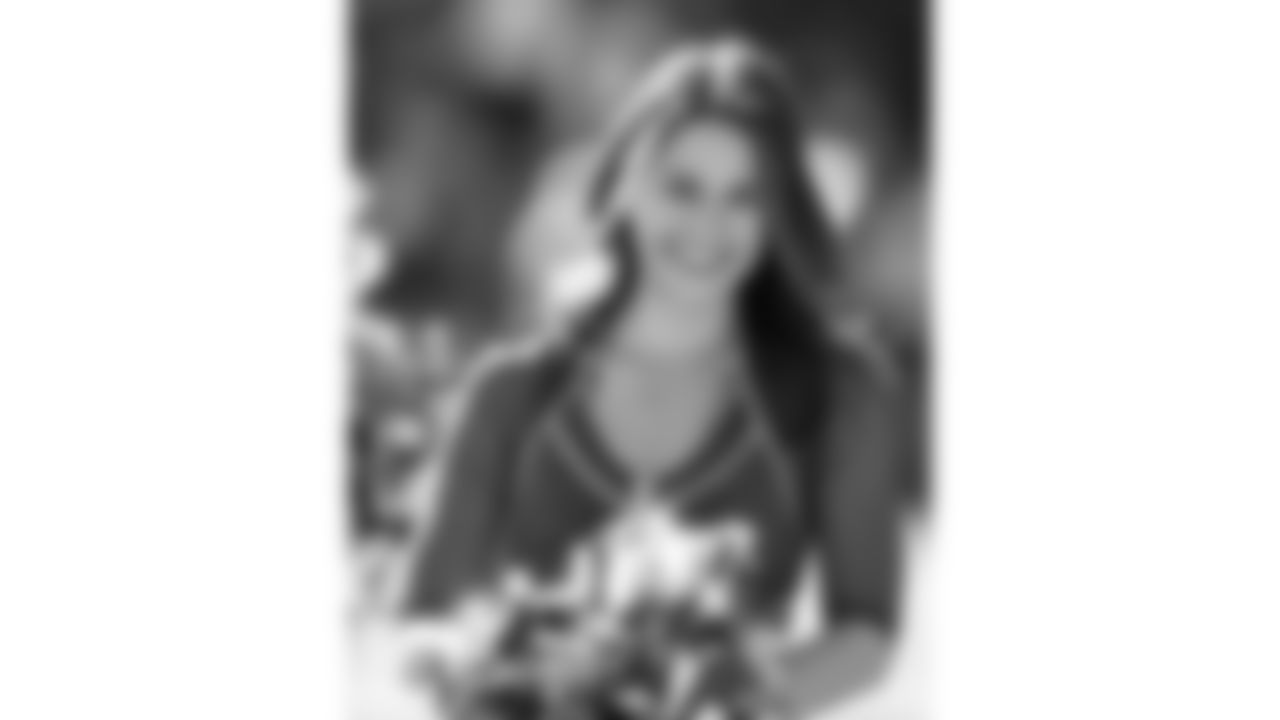 Kansas City Chiefs cheerleader Tiffany during the 2022 NFL Pro Bowl practice on Saturday February 5, 2022