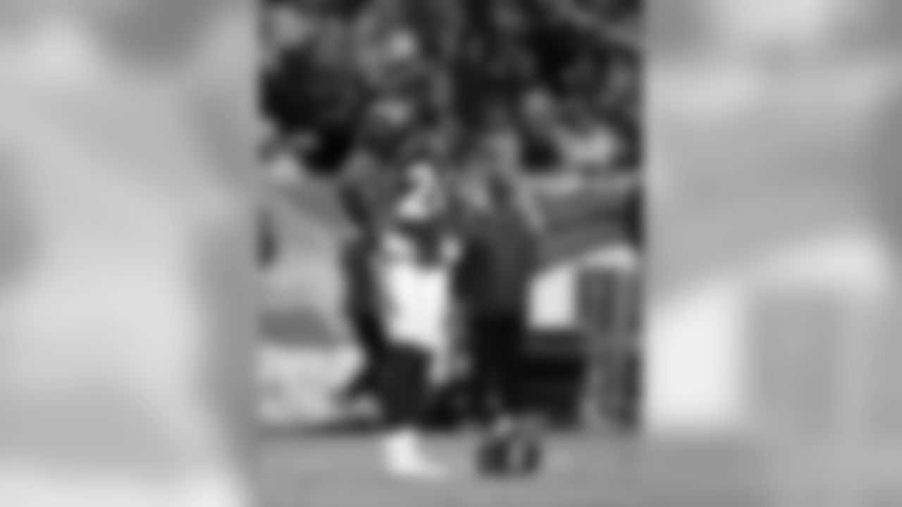 With the help of others the 2006 Kansas City Chiefs advance to the playoffs on the final Sunday of the season