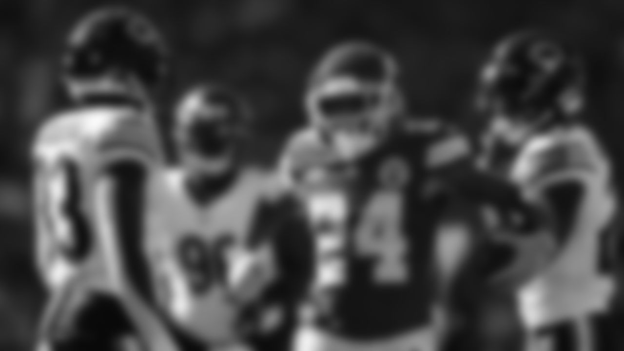 The Kansas City Chiefs face off against the Chicago Bears at GEHA Field at Arrowhead Stadium on September 24, 2023.