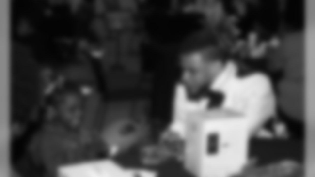 Chiefs safety Tyrann Mathieu continued his tradition of holiday giving and spreading holiday cheer with a catered dinner and special surprise gifting event for ten families from Operation Breakthrough.