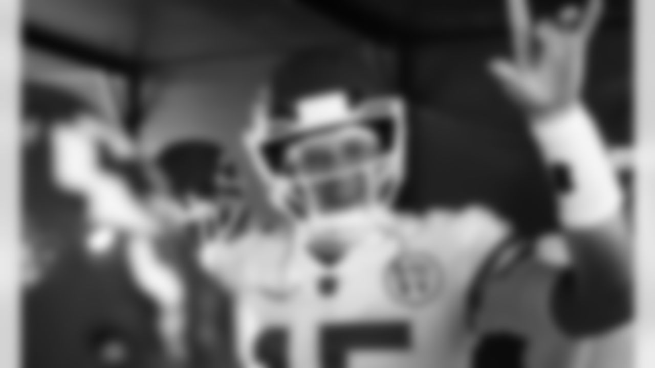 Kansas City Chiefs Quarterback Patrick Mahomes (15) huddles the team prior to taking the field for an NFL football game against the Denver Broncos, Sunday, Oct. 25, 2020 in Denver, CO.