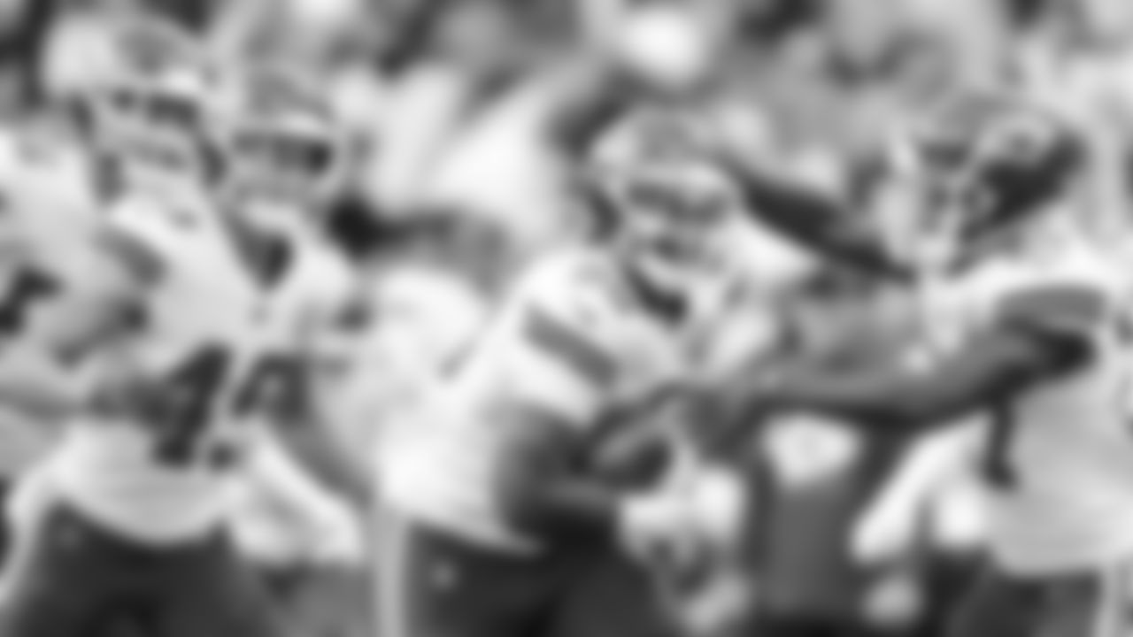Kansas City Chiefs defensive end Tershawn Wharton (98) during an NFL football game against the Washington Football Team, Sunday, October 17, 2021 in Greater Landover.