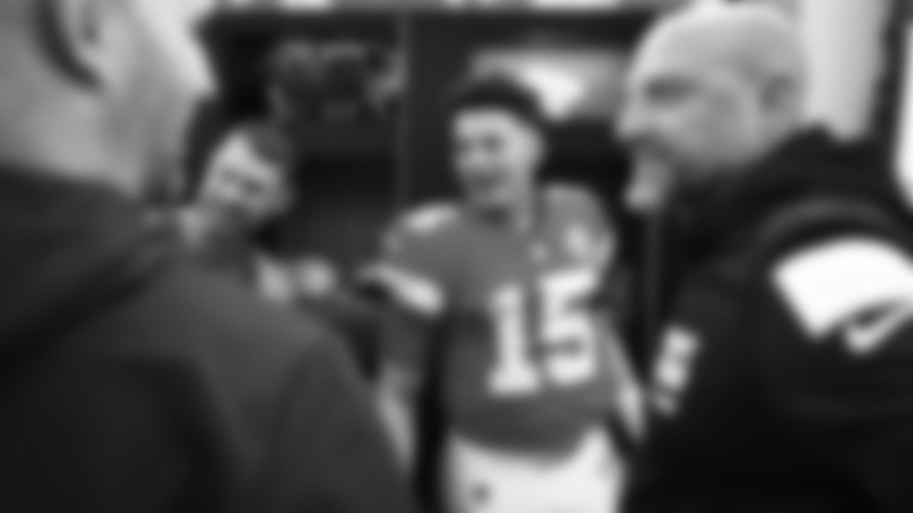 Kansas City Chiefs face off against the Las Vegas Raiders at GEHA Field at Arrowhead Stadium on October 10, 2022.
