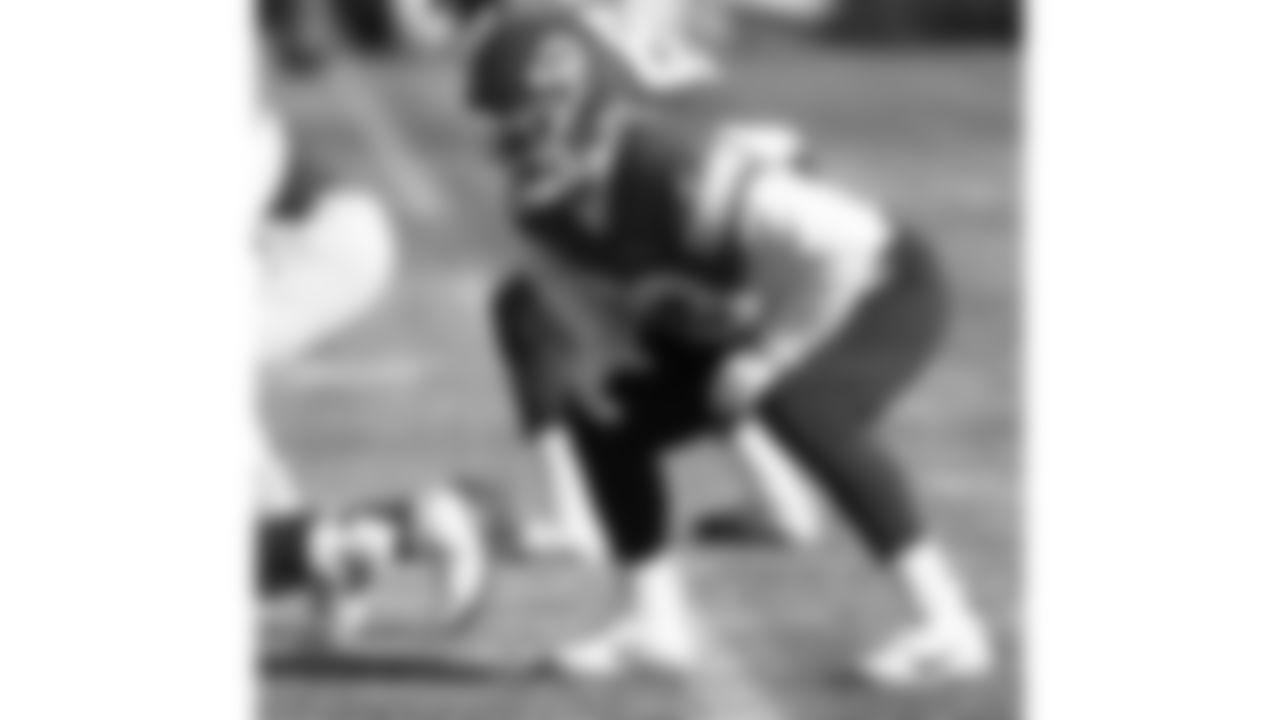 Kansas City Chiefs tight end Noah Gray (83) at practice in preparation for week eighteen against the Denver Broncos.