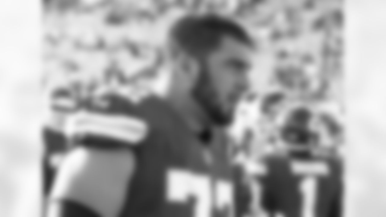 Kansas City Chiefs offensive lineman Eric Fisher (72)