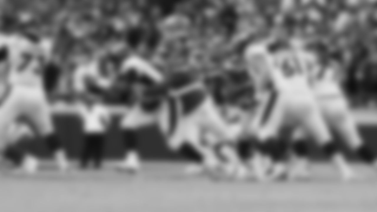 Kansas City Chiefs face off against the Denver Broncos at GEHA Field at Arrowhead Stadium on January 1, 2023.