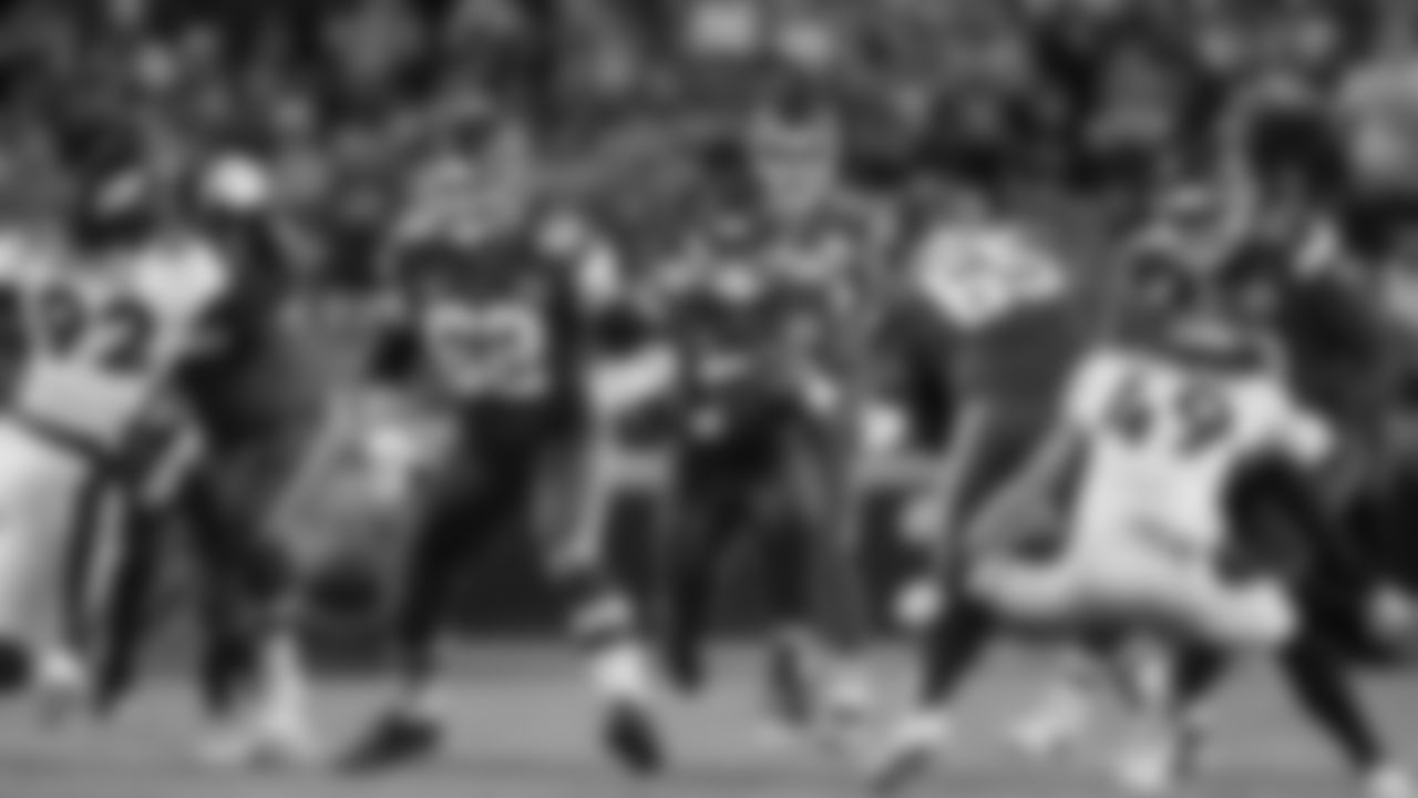 The Kansas City Chiefs face off against the Denver Broncos at GEHA Field at Arrowhead Stadium on October 12, 2023.