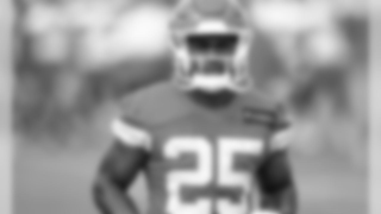 Kansas City Chiefs Running Back Clyde Edwards-Helaire (25) during practice on Saturday at The University Of Kansas Training Facility on August 11, 2020.