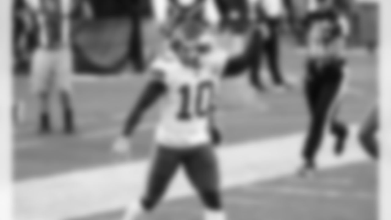 Kansas City Chiefs wide receiver Tyreek Hill (10) during an NFL football game against the Tampa Bay Buccaneers at Raymond James Stadium on November 29, 2020.