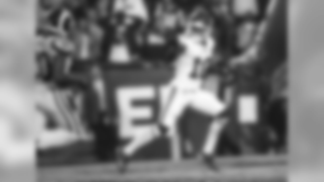 Kansas City Chiefs at Los Angeles Rams at Los Angeles Memorial Coliseum on November 19, 2018
