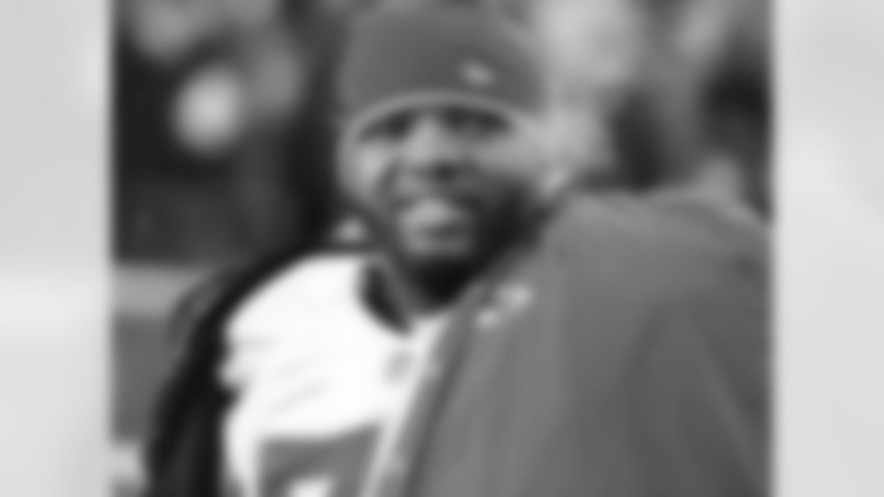 Kansas City Chiefs offensive lineman Jeff Allen (71)