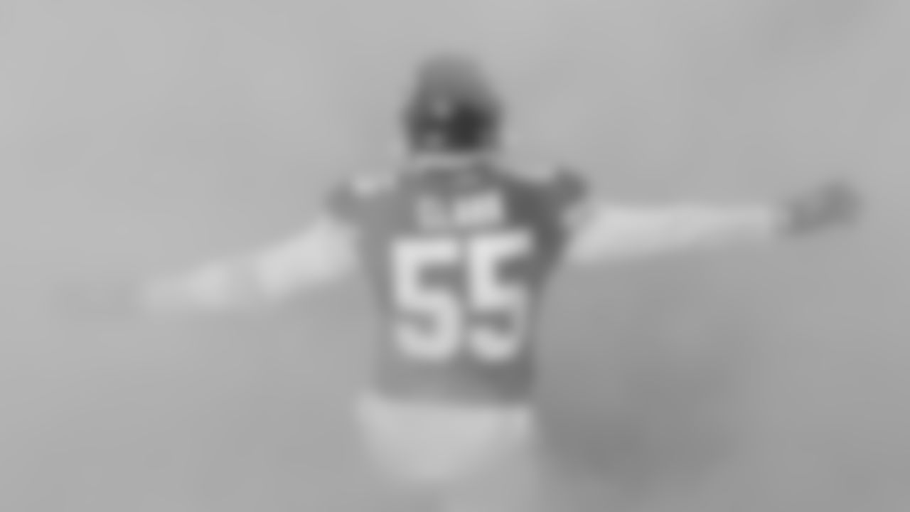 Kansas City Chiefs defensive end Frank Clark (55) during an NFL football game between the Kansas City Chiefs and the New York Giants, Monday, Nov. 1, 2021, in Kansas City, Mo. Kansas City won 20-17. (Photo by Aaron M. Sprecher)