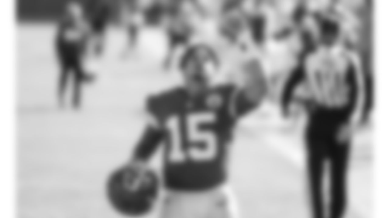 Kansas City Chiefs quarterback Patrick Mahomes (15) points to the sky after praying prior to an NFL football game against the New York Jets, Sunday, Nov. 1, 2020 in Kansas City.