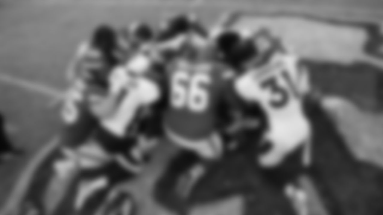 Kansas City Chiefs face off against the Denver Broncos at GEHA Field at Arrowhead Stadium on January 01, 2023.