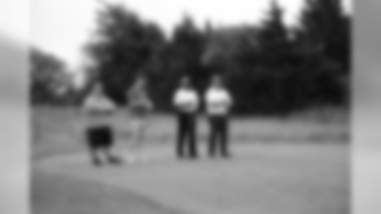 Chiefs Ambassadors host 25th annual Charity Golf Classic and Pairings Party