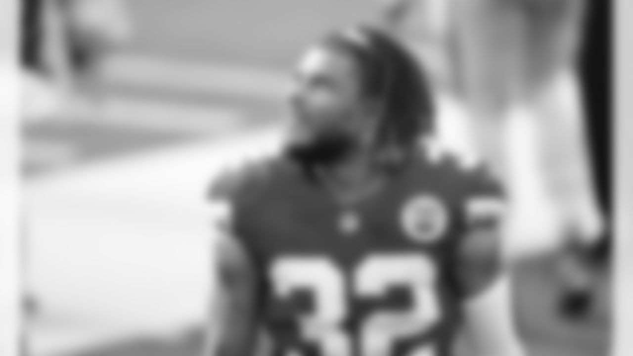 Kansas City Chiefs safety Tyrann Mathieu (32) during the game between the Kansas City Chiefs and the Los Angeles Chargers at SoFi Stadium on September 20, 2020