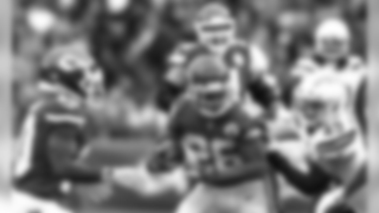 Kansas City Chiefs Running Back Damien Williams (26) during the game between the Kansas City Chiefs and the Los Angeles Chargers at Arrowhead Stadium.