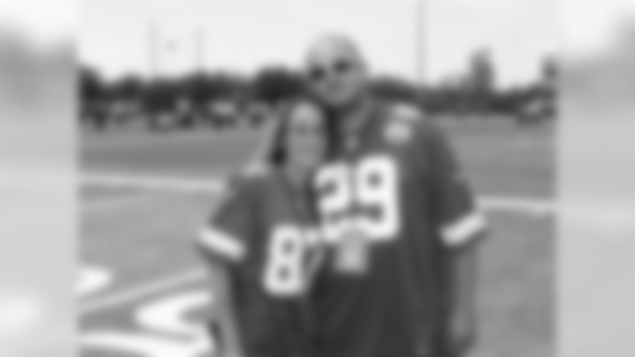 Kansas City Chiefs fans got their first look at the Chiefs in action at a live practice during Minicamp on Wednesday.