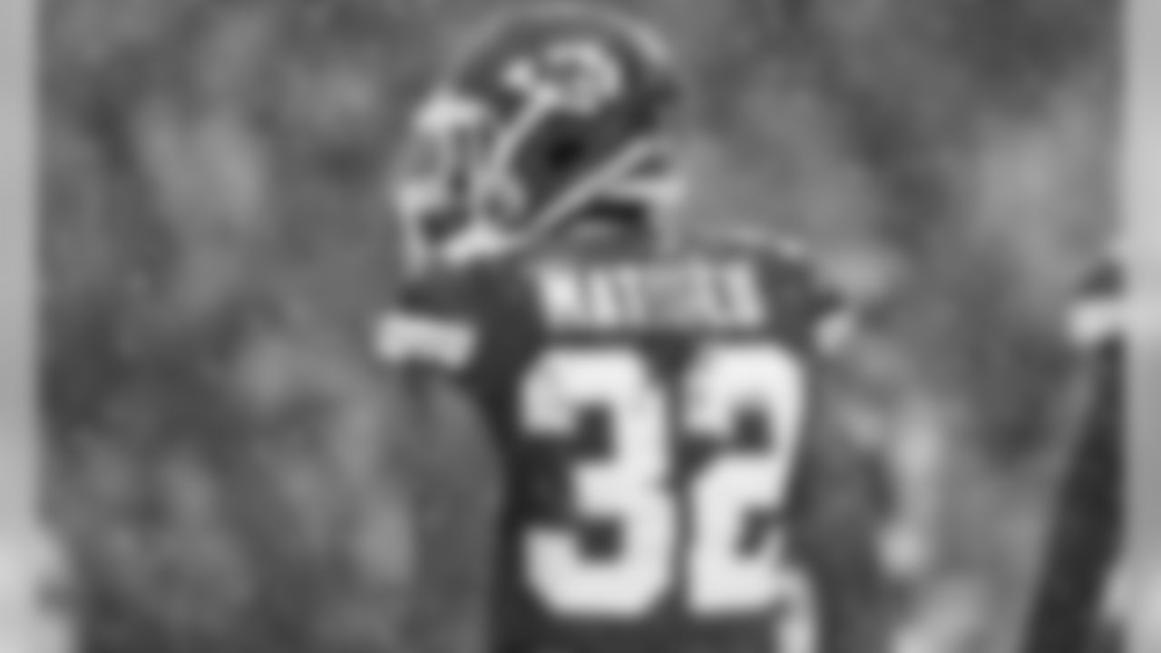 Kansas City Chiefs Safety Tyrann Mathieu (32) during the game between the Kansas City Chiefs and the Denver Broncos at Arrowhead Stadium on December 15, 2019.