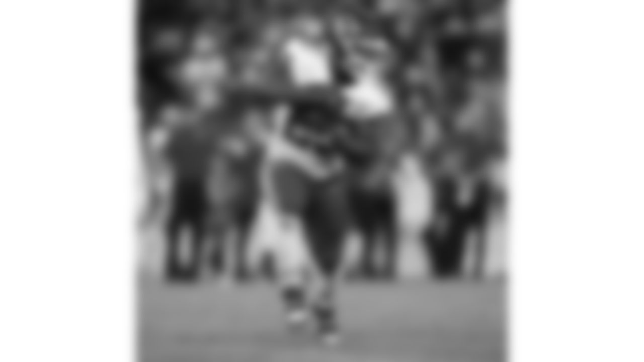 Kansas City Chiefs running back Clyde Edwards-Helaire (25) during the Week 2 game against the Baltimore Ravens at M&T Bank Stadium on September 19, 2021