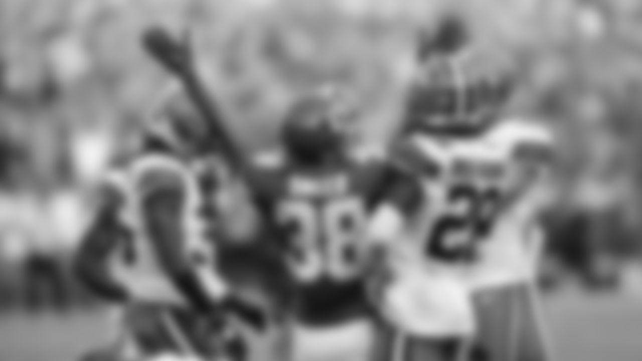 Kansas City Chiefs vs Cleveland Browns during NFL Season Opener at GEHA Field at Arrowhead Stadium in Kansas City, MO on September 12, 2021