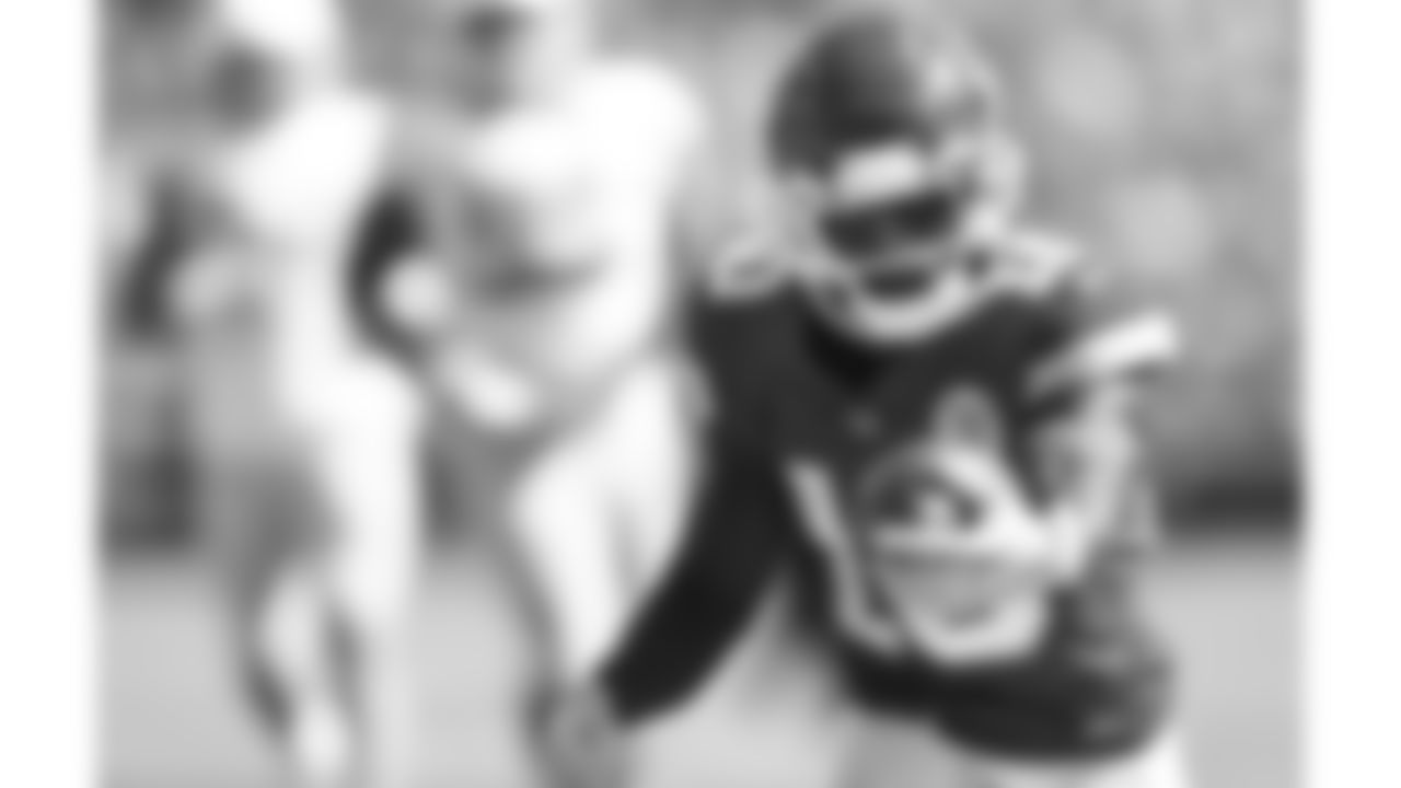 Kansas City Chiefs wide receiver Tyreek Hill (10) during an NFL football game against the Los Angeles Chargers, Sunday, September 26, 2021 in Kansas City.