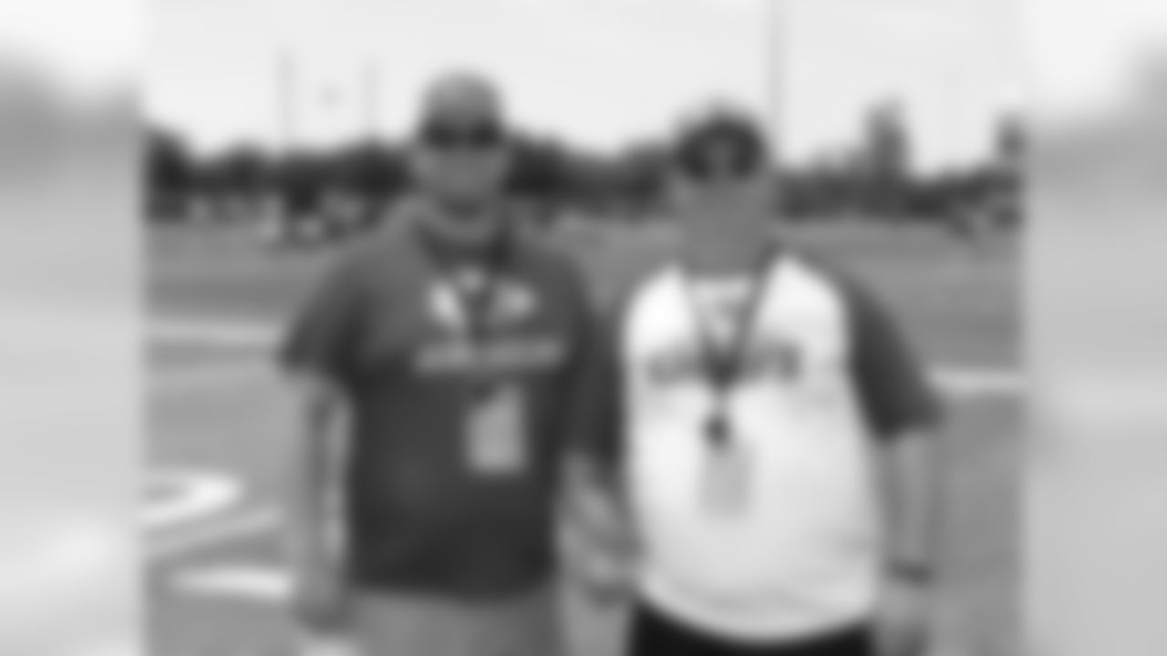 Kansas City Chiefs fans got their first look at the Chiefs in action at a live practice during Minicamp on Wednesday.