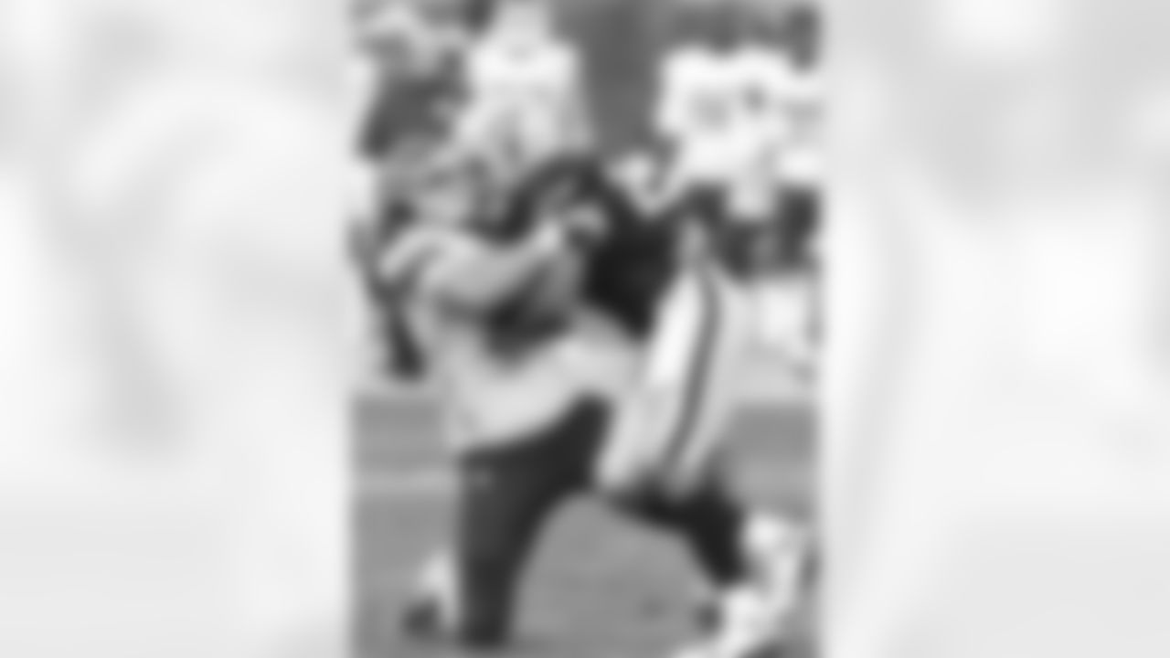 Kansas City Chiefs linebacker Frank Zombo (51)