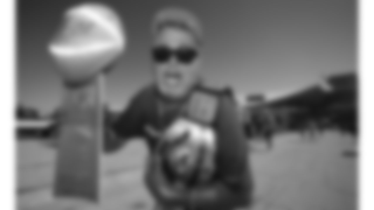 Fans prior to the regular season Week 3 NFL Football Game on Sunday, September 24, 2023 at GEHA Field at Arrowhead Stadium.