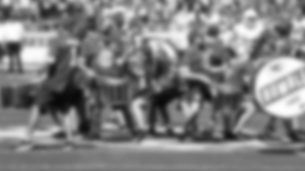 Kansas City Chiefs vs Los Angeles Chargers at GEHA Field at Arrowhead Stadium in Kansas City, MO on September 26, 2021