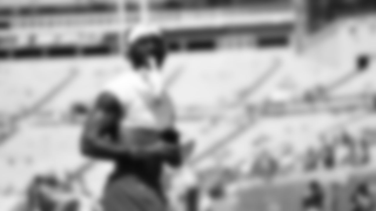 Kansas City Chiefs cornerback Jaylen Watson (35) prior to the NFL week 2 matchup against the Jacksonville Jaguars at EverBank Stadium in Jacksonville, Florida on September 17, 2023.