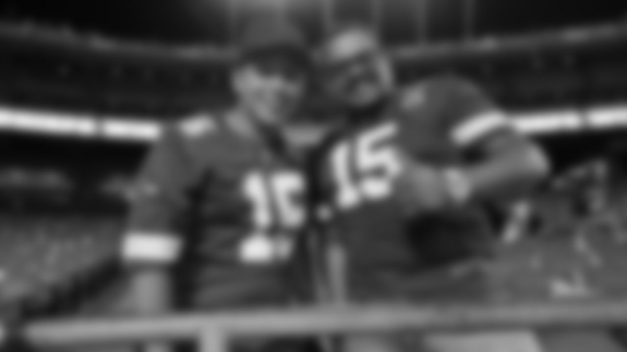 The Kansas City Chiefs face off against the Denver Broncos at GEHA Field at Arrowhead Stadium on October 12, 2023.