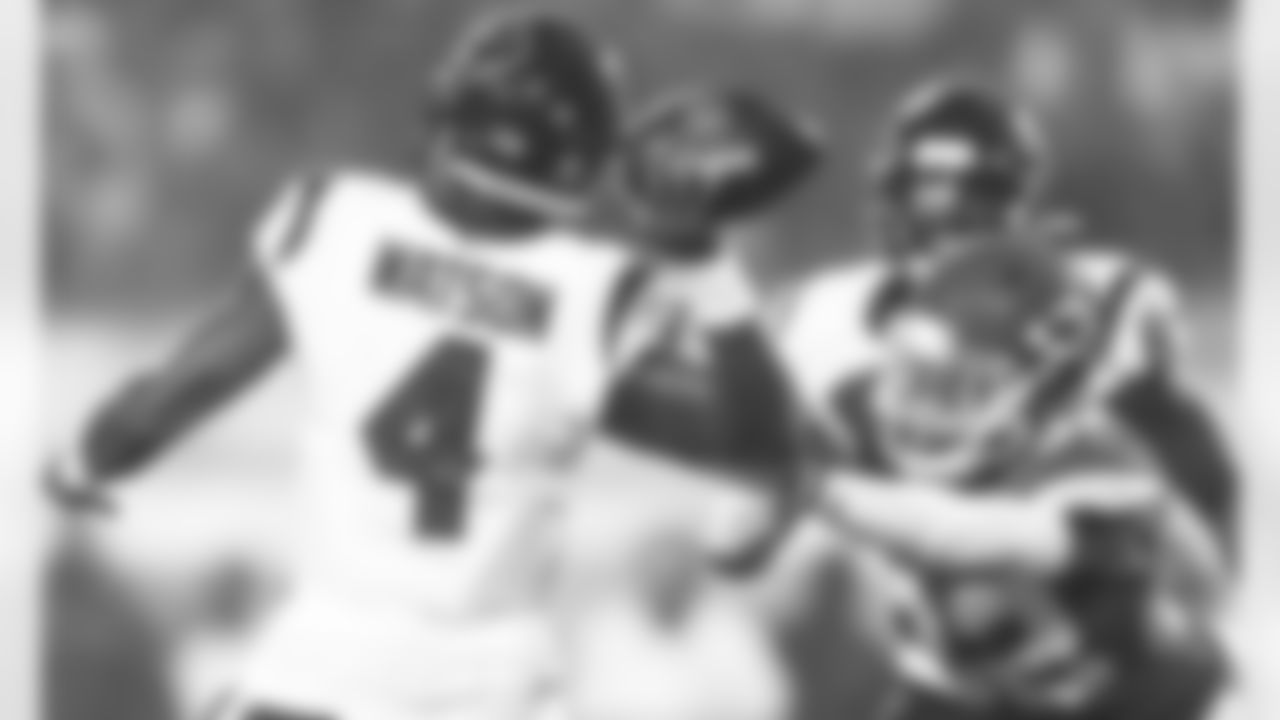 062_ChiefsvsTexansGameAction_2020