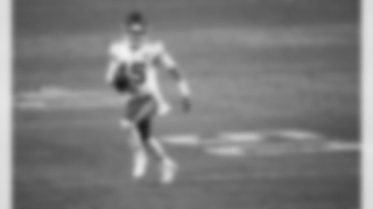 Kansas City Chiefs quarterback Patrick Mahomes (15) during an NFL football game against the Las Vegas Raiders at Allegiant Stadium on November 22, 2020