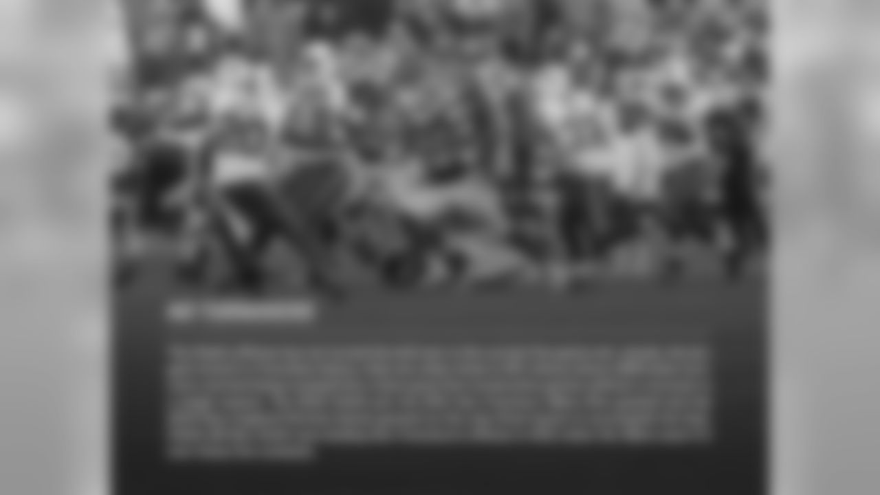 NO TURNOVERS: The Chiefs offense has not turned the ball over in the current five-game win- streak, the longest stretch in franchise history. Only two other times in NFL history (since 1933 when turnovers started being tracked) has a team gone five-consecutive games without a turnover in a single season. The 2015 Chiefs join the 2011 San Francisco 49ers (five games) and the 2010 New England Patriots (seven games) as the only three teams to accomplish the feat. Chiefs QB Alex Smith was leading San Francisco's offense in 2011 when the 49ers went 4-1 over those five contests.