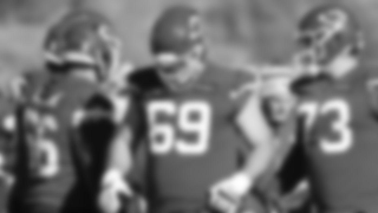 Kansas City Chiefs offensive guard Kyle Long (69) during practice on Thursday, November 18, 2021 in Kansas City.