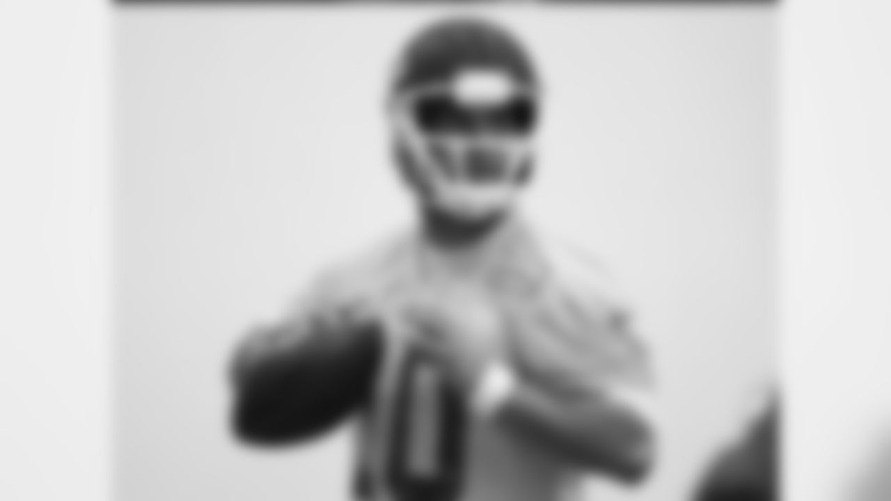 10 - Chase Daniel - QB // HT. 6-0, WT. 225 // College: Missouri // Hometown: Southlake, Texas
