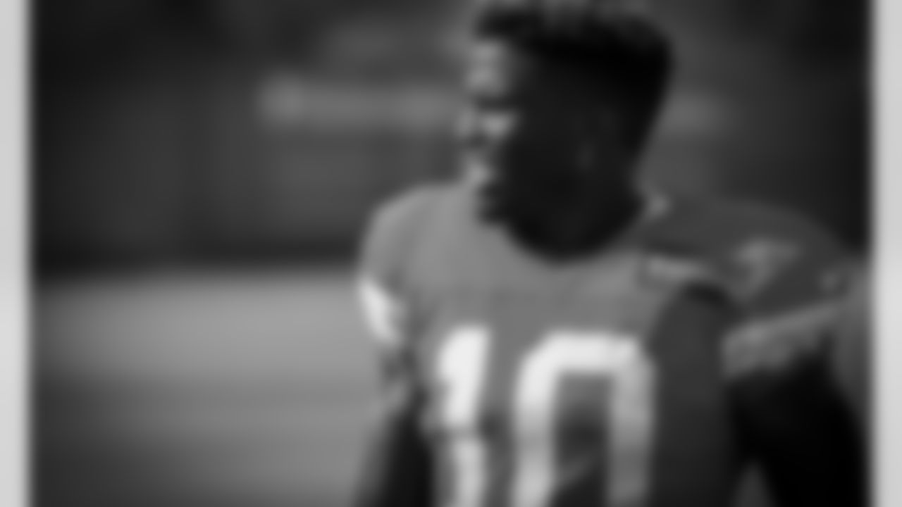 Kansas City Chiefs wide receiver Tyreek Hill (10) during practice at The University Of Kansas Training Facility on August 24, 2020.