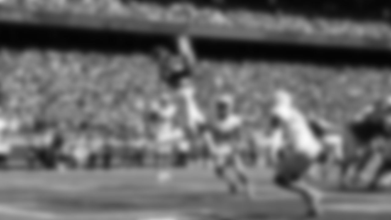Kansas City Chiefs vs Los Angeles Chargers at GEHA Field at Arrowhead Stadium in Kansas City, MO on September 26, 2021