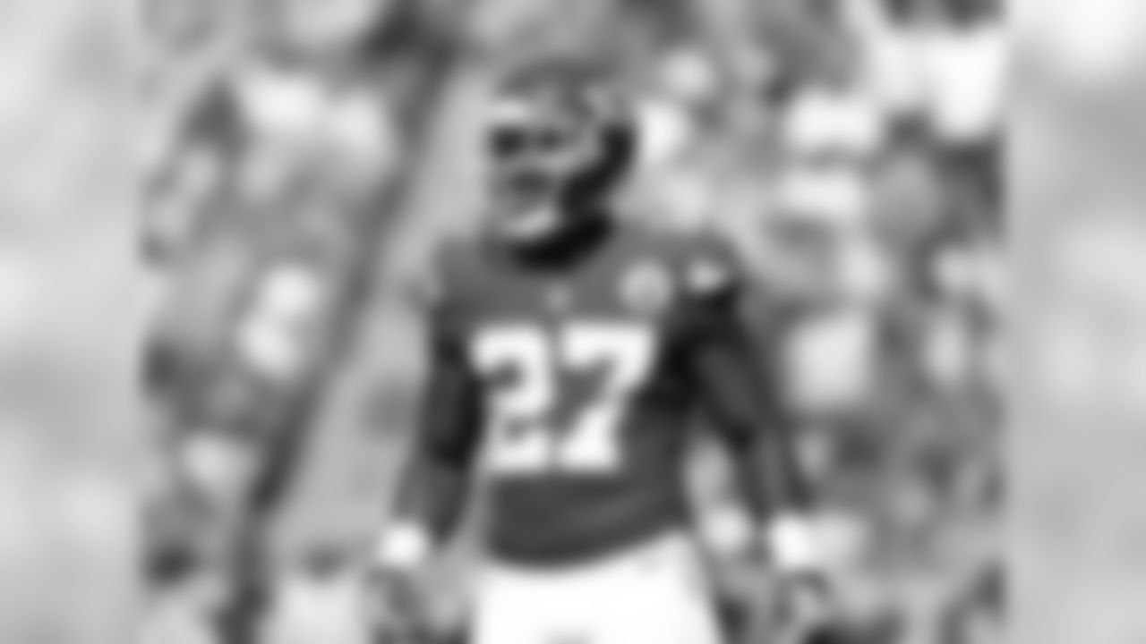 Kansas City Chiefs defensive back Stevie Brown (27) during the first half of the preseason game against the Seattle Seahawks at Arrowhead Stadium on Saturday, August 13, 2016.