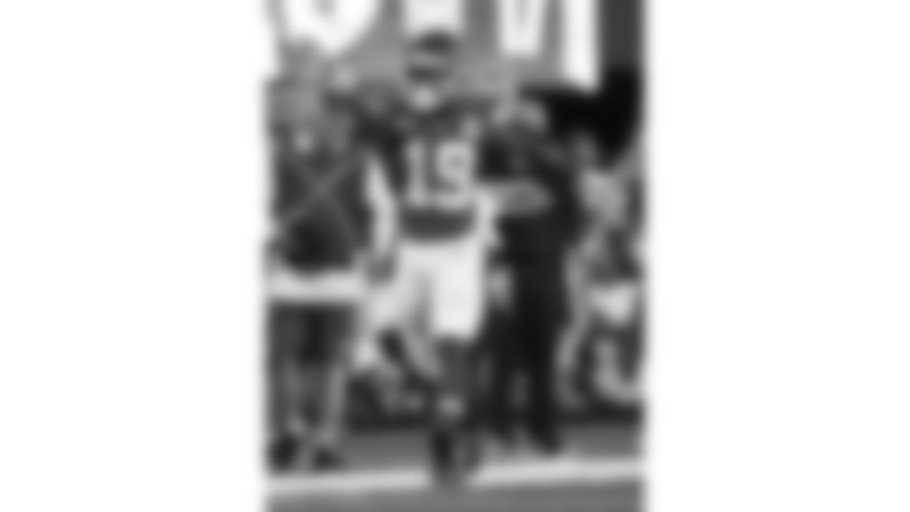 Kansas City Chiefs wide receiver Kadarius Toney (19) during the regular season Week 4 NFL Football Game on Sunday, October 1, 2023 at MetLife Stadium in East Rutherford, NJ.