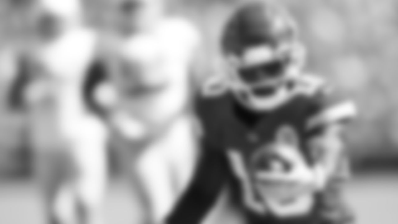 Kansas City Chiefs vs Los Angeles Chargers at GEHA Field at Arrowhead Stadium in Kansas City, MO on September 26, 2021