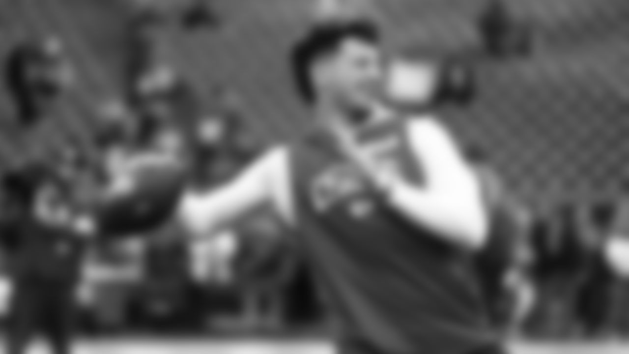 Kansas City Chiefs quarterback Patrick Mahomes (15) prior to an NFL football game against the Houston Texans, Sunday, December 18, 2022 in Houston.
